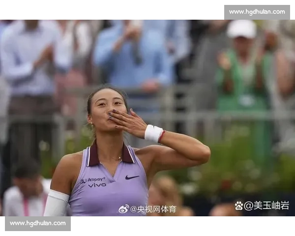 郑钦文柏林站晋级！对手情绪失控砸观众 + 罢赛，一轮游爆冷